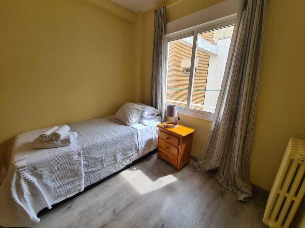 Apartament Dos Torres Frodo - Estacionamiento Privado Gratuito Saragossa Zewnętrze zdjęcie